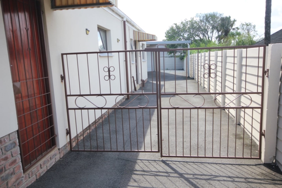 4 Bedroom Property for Sale in Amalinda Eastern Cape